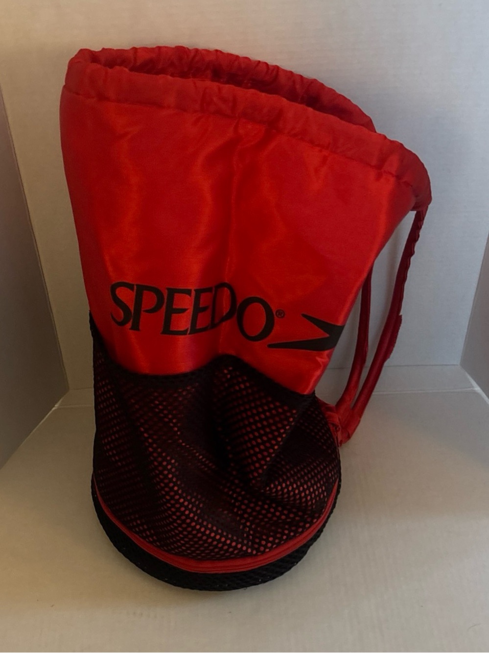 Speedo Modular 2-in-1 Swim Bag Backpack Red W/ Detachable Bottom Mesh Section